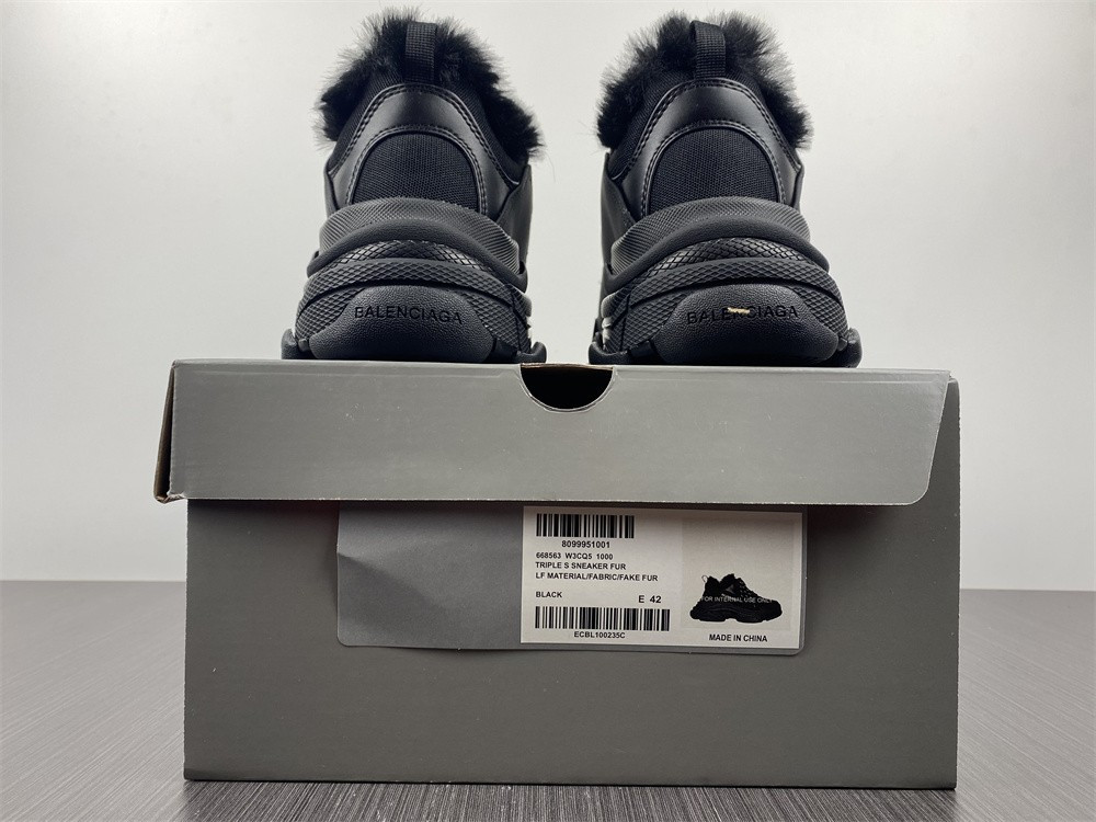 Ba1en*iaga triple s black with feather inside