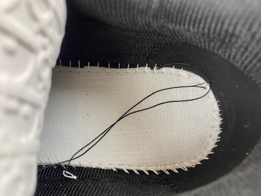 D10r b27 sneaker