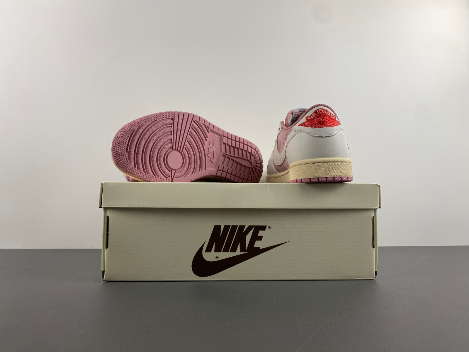 Travis Scott x Air Jordan 1 Low OG DM7866-600