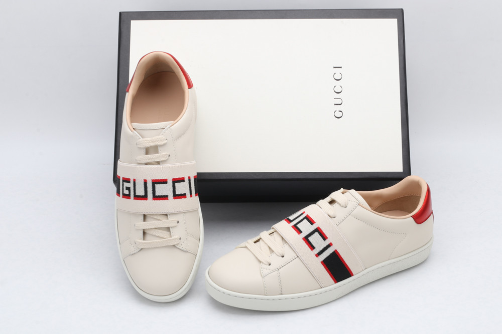 Gvc*1 low-top sneaker white with Gvc*1