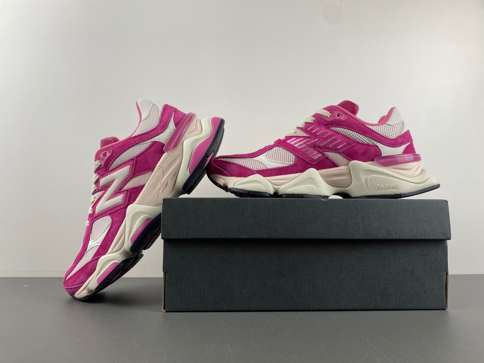 new Ba1an*e 9060 fuchsia pink men