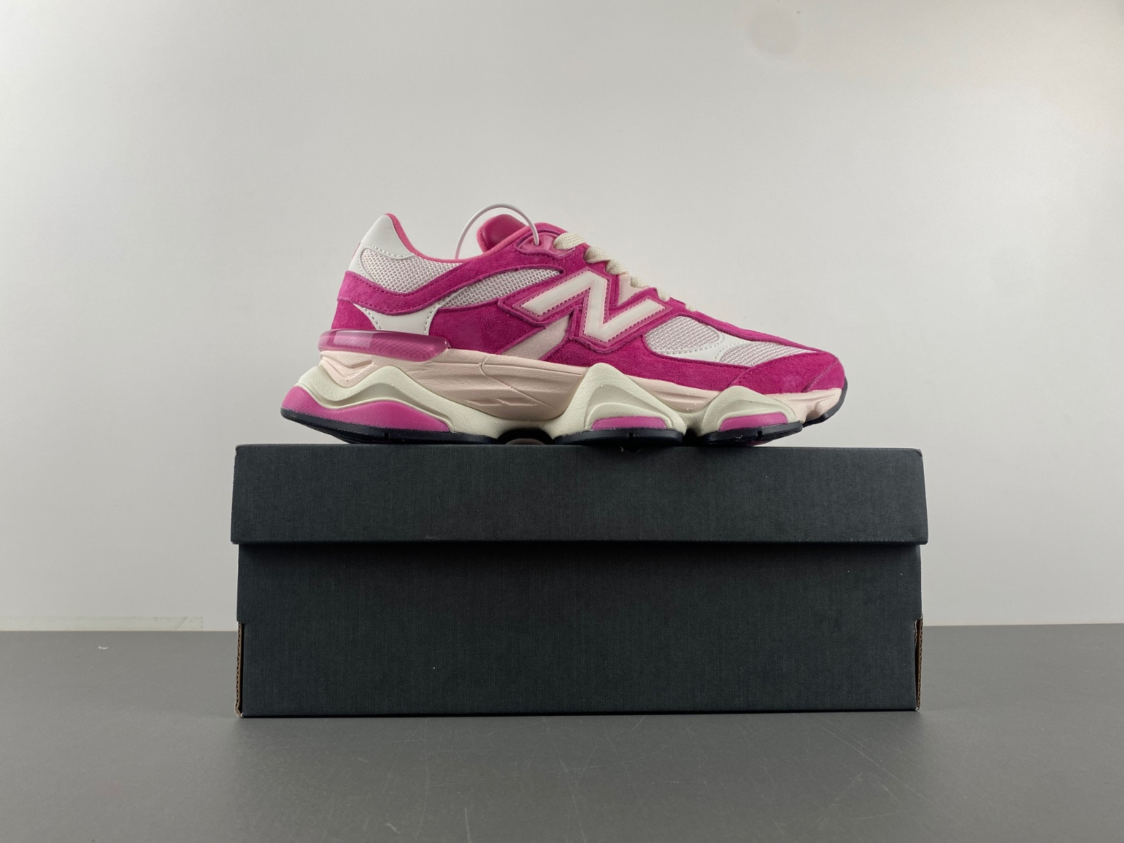 new Ba1an*e 9060 fuchsia pink men