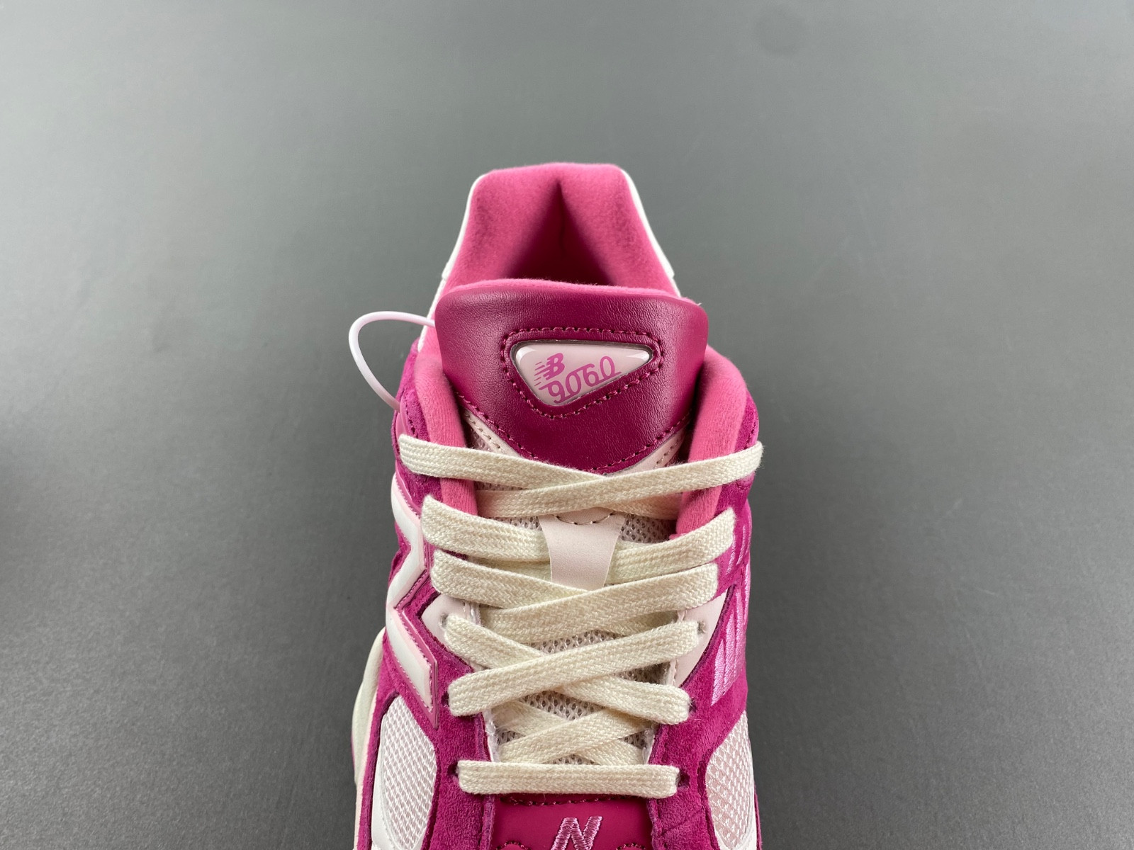 new Ba1an*e 9060 fuchsia pink men