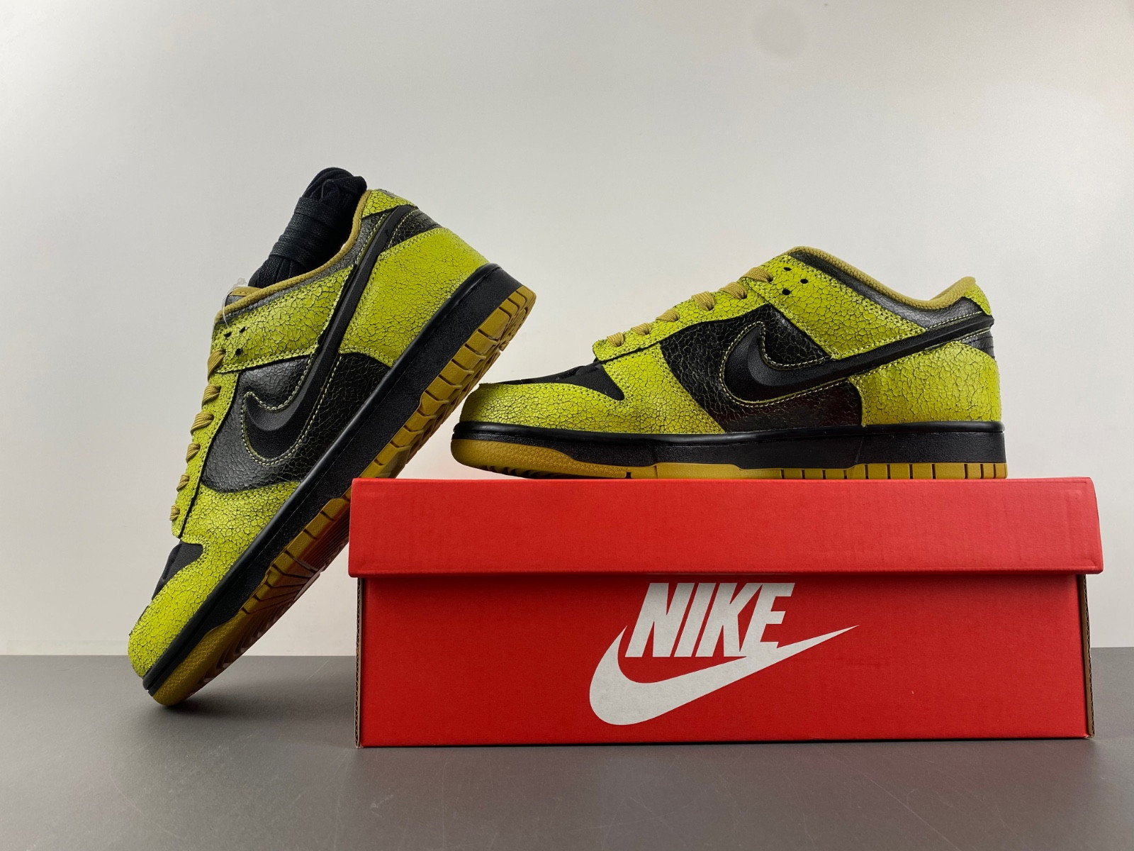 Nike Dunk Low QS Halloween Skull Men