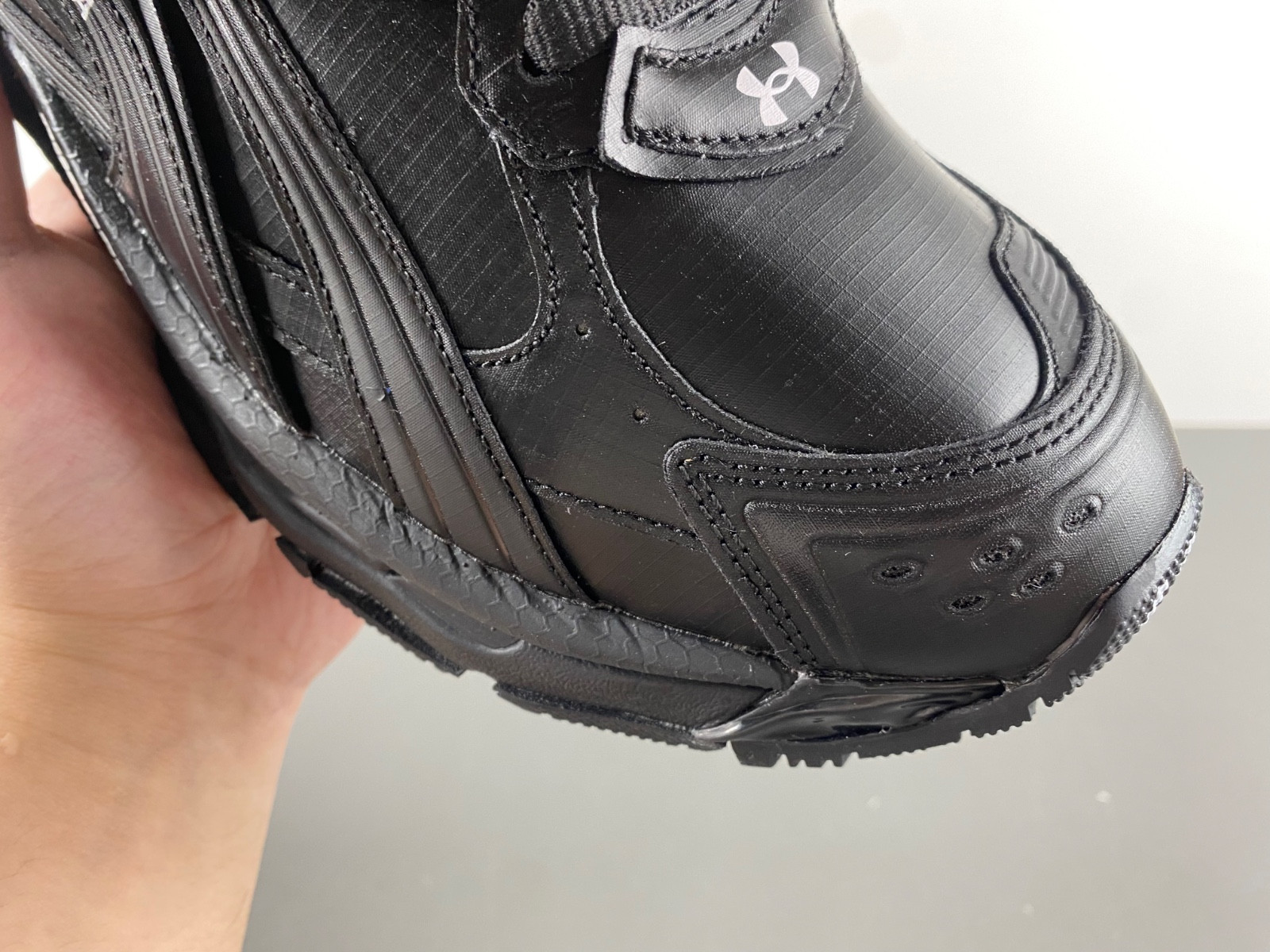 Ba1en*iaga runner sneaker