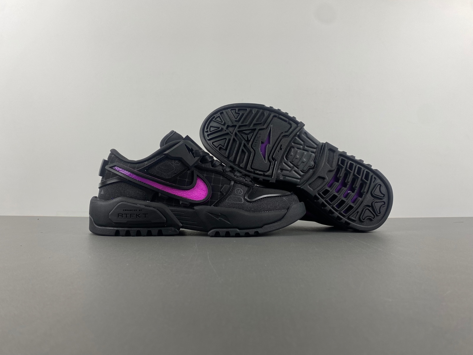 Nike Dunk Genesis Low RTFKT Void (Edition of 11394) HM4465-001