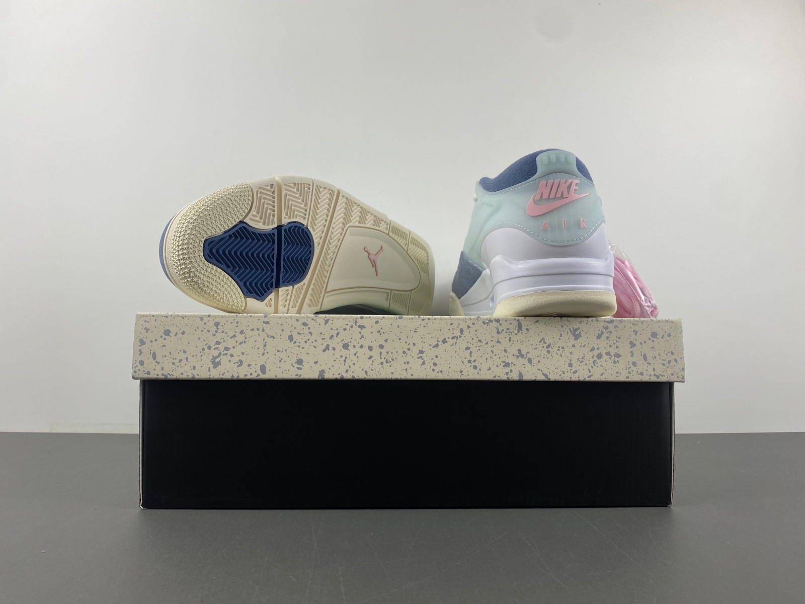 Jordan 4 RM Diffused Blue Ashen Slate FQ7939-101