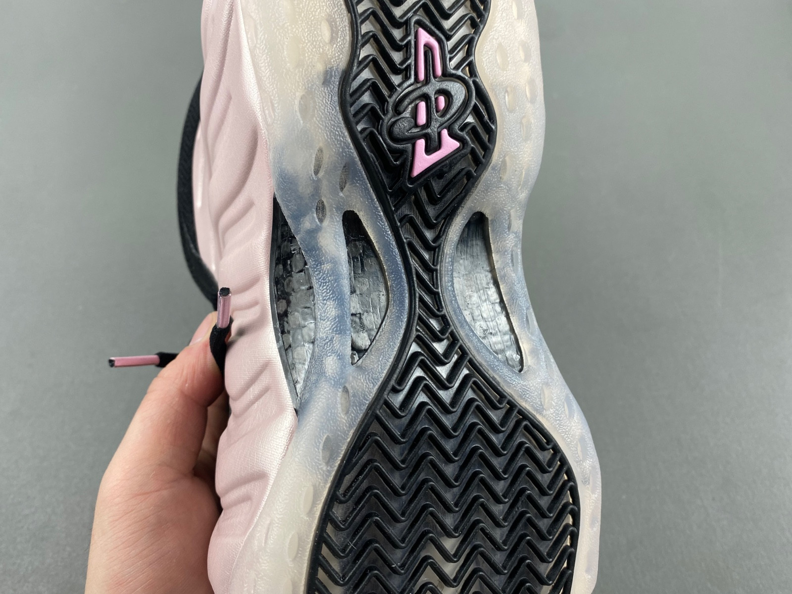 Nike Air Foamposite One DMV Cherry Blossom HJ4187-001