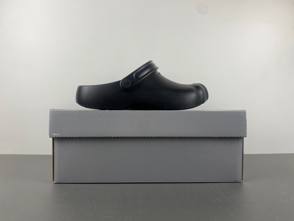 Ba1en*iaga sunday mule in black