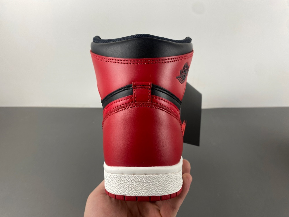 Jordan 1 Retro High 