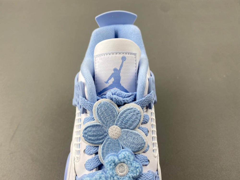 Air Jordan 4 "Aluminum" "White/Blue Tint" HV0823-100