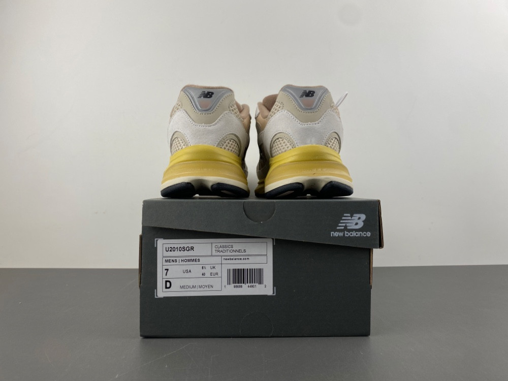 new Ba1an*e 2010 rose beige men
