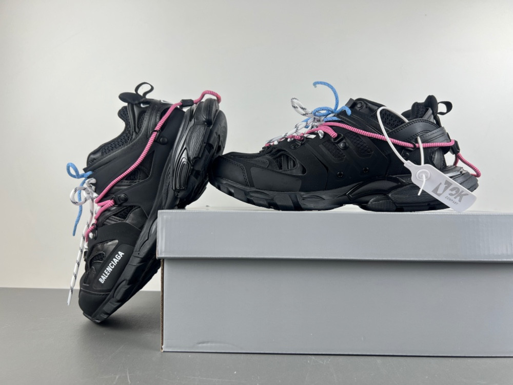 Ba1en*iaga track trail laces sneakers