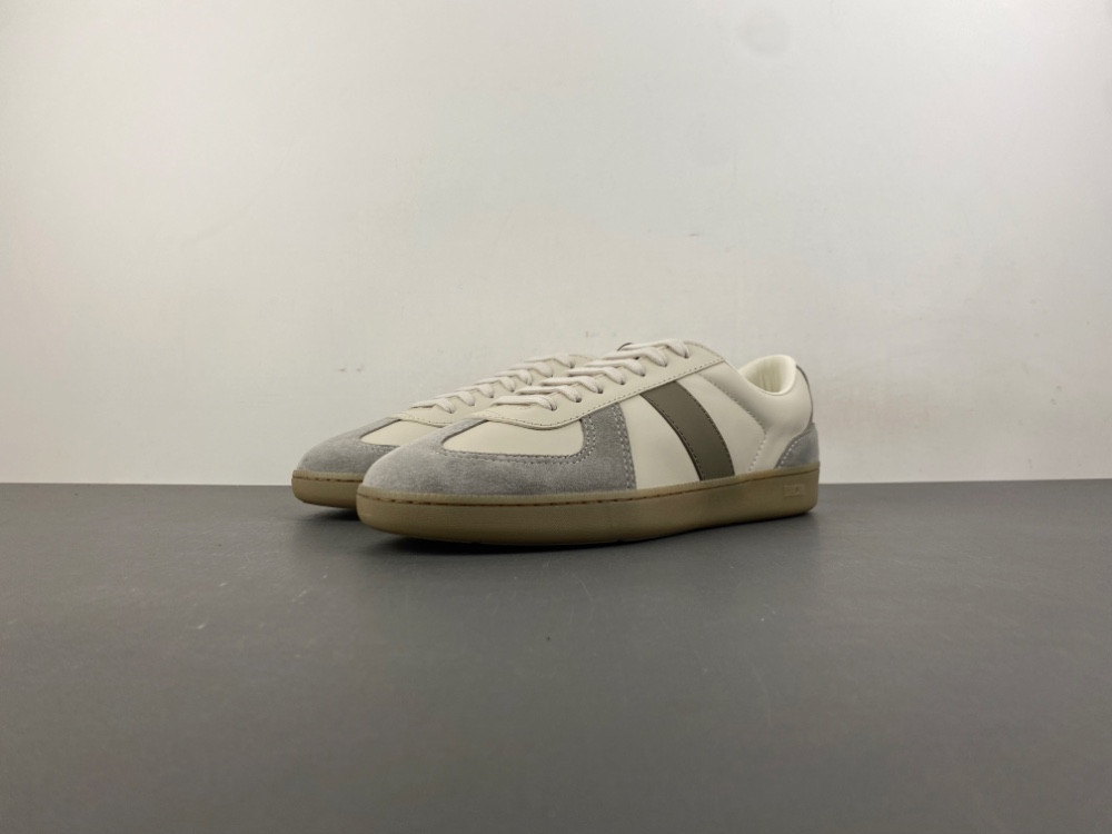 D10r b01 matchpoint sneaker