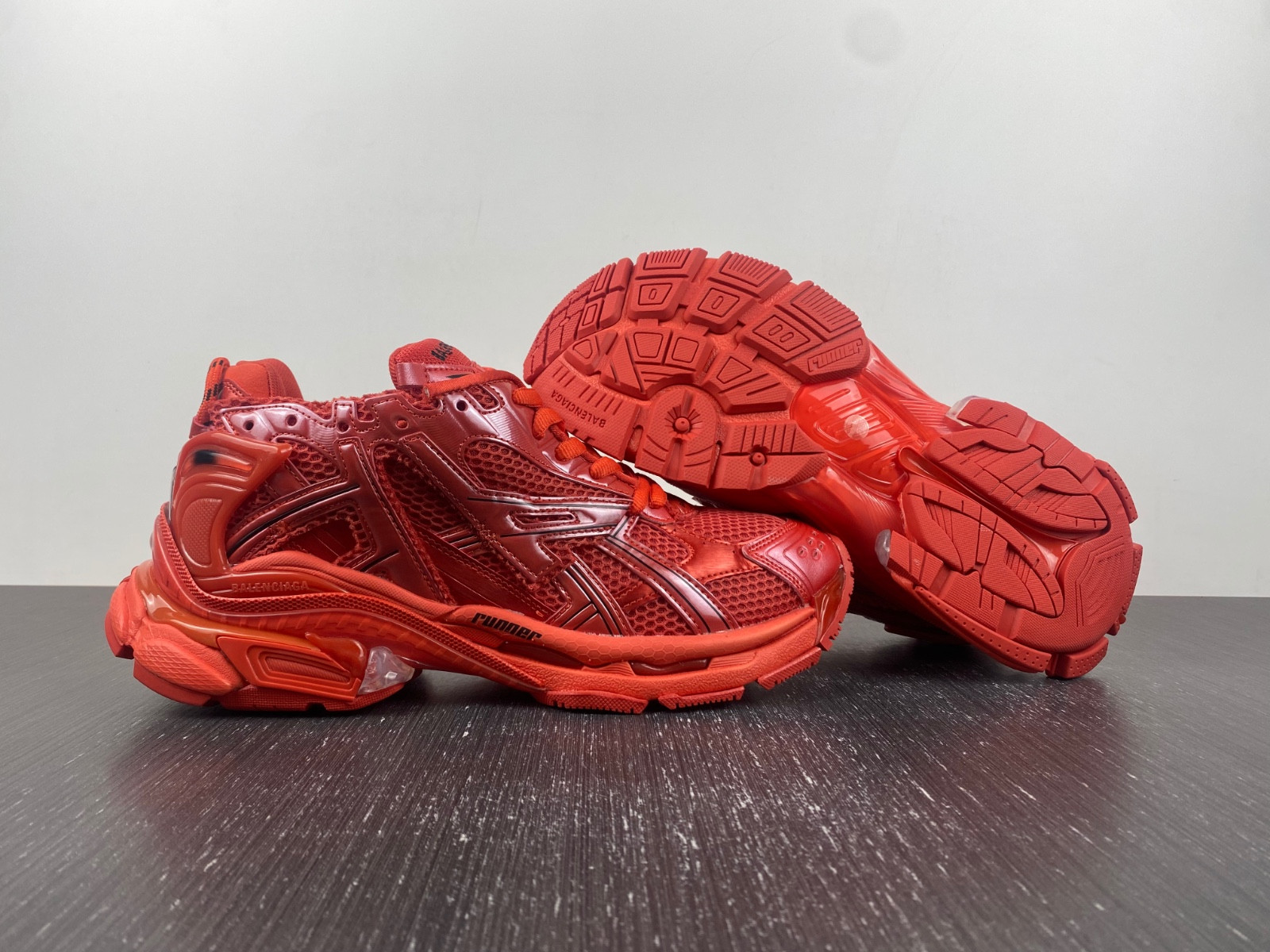 Ba1en*iaga 7.0 runner sneaker