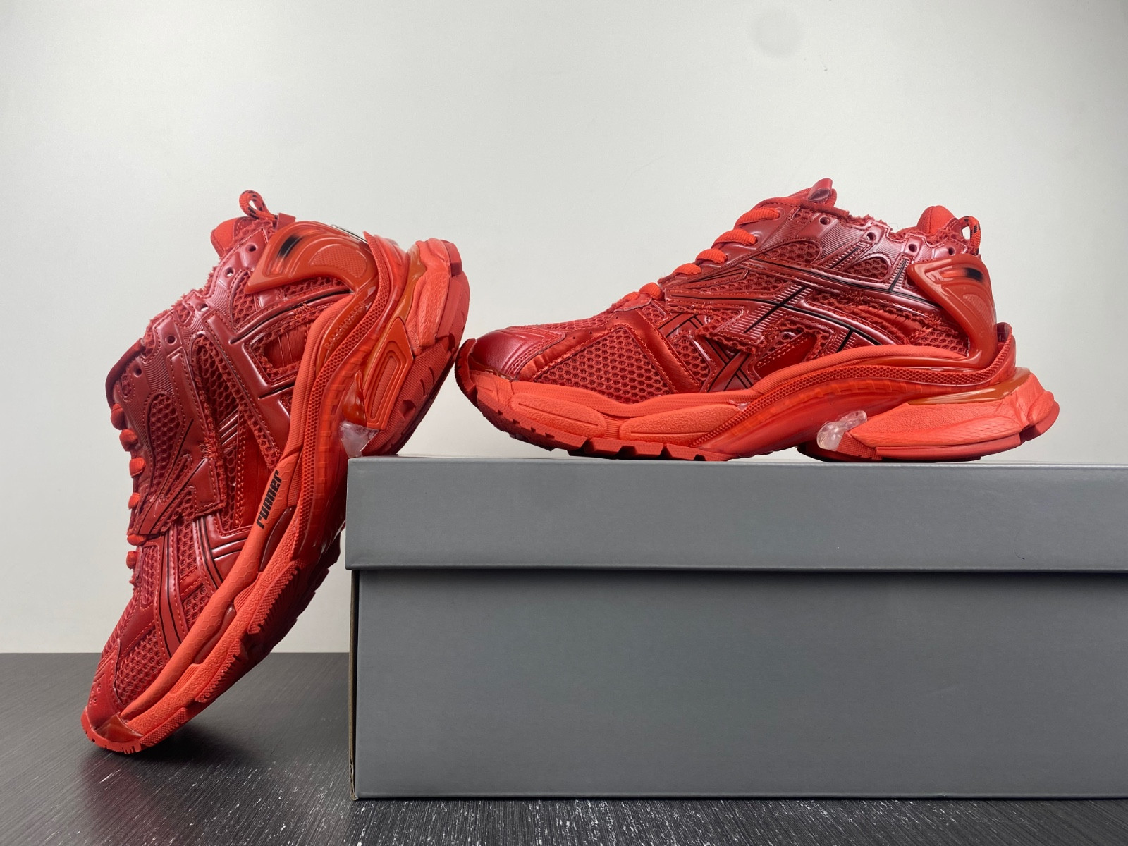 Ba1en*iaga 7.0 runner sneaker