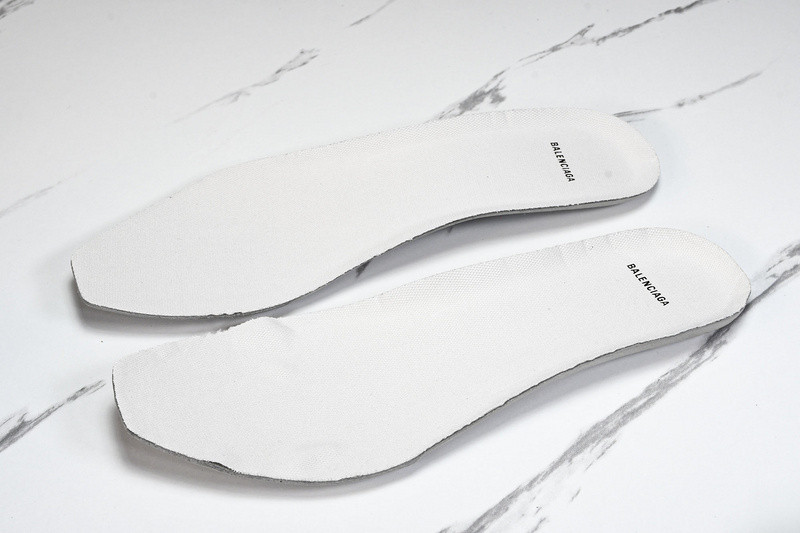 Ba1en*iaga women