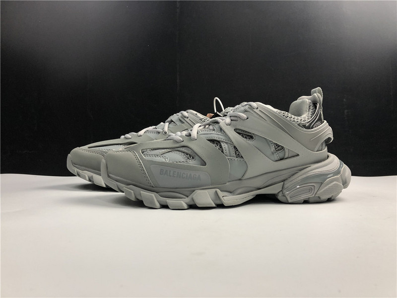 Ba1en*iaga track all grey