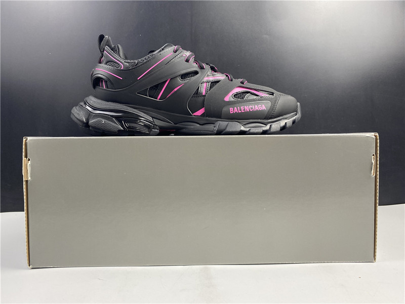 Ba1en*iaga track black with red lines