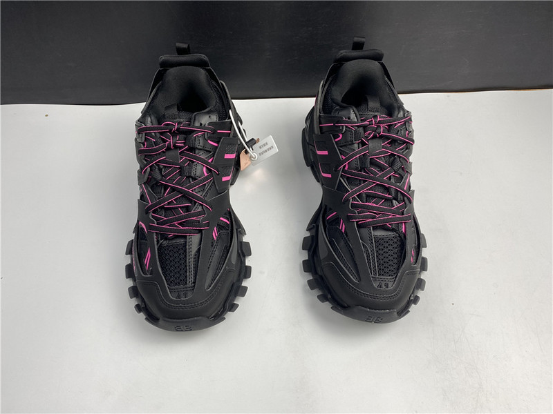 Ba1en*iaga track black with red lines