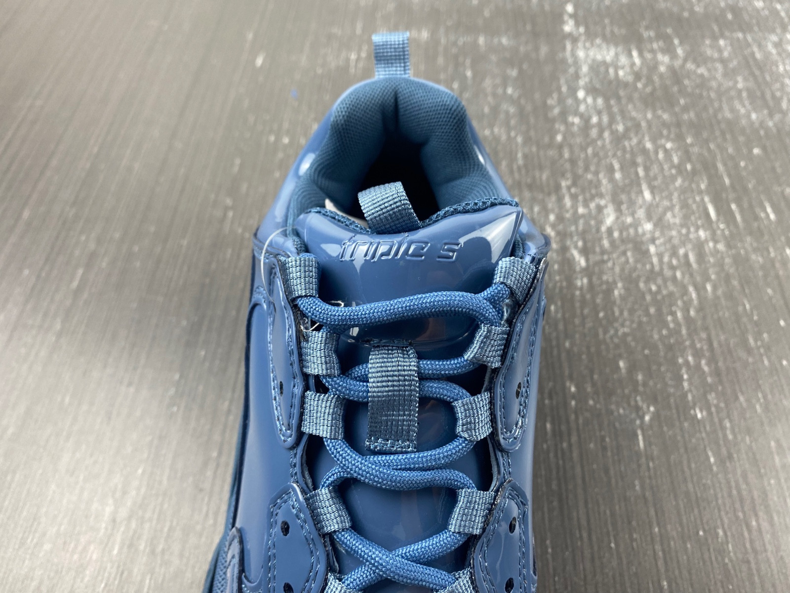 Ba1en*iaga triple s