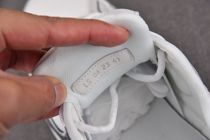DioC B30 SNEAKER