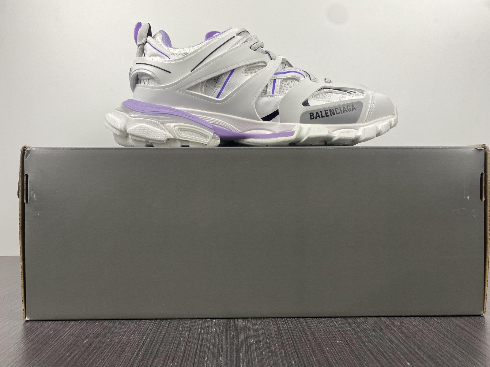 Ba1en*iaga track sneaker monocol. fluo/leath eff/no wsah 543023 w3gc3 0225