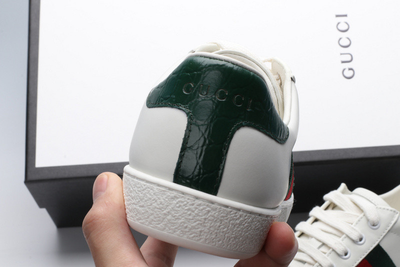 Gvc*1 ace embroidered low-top sneaker white with stripe