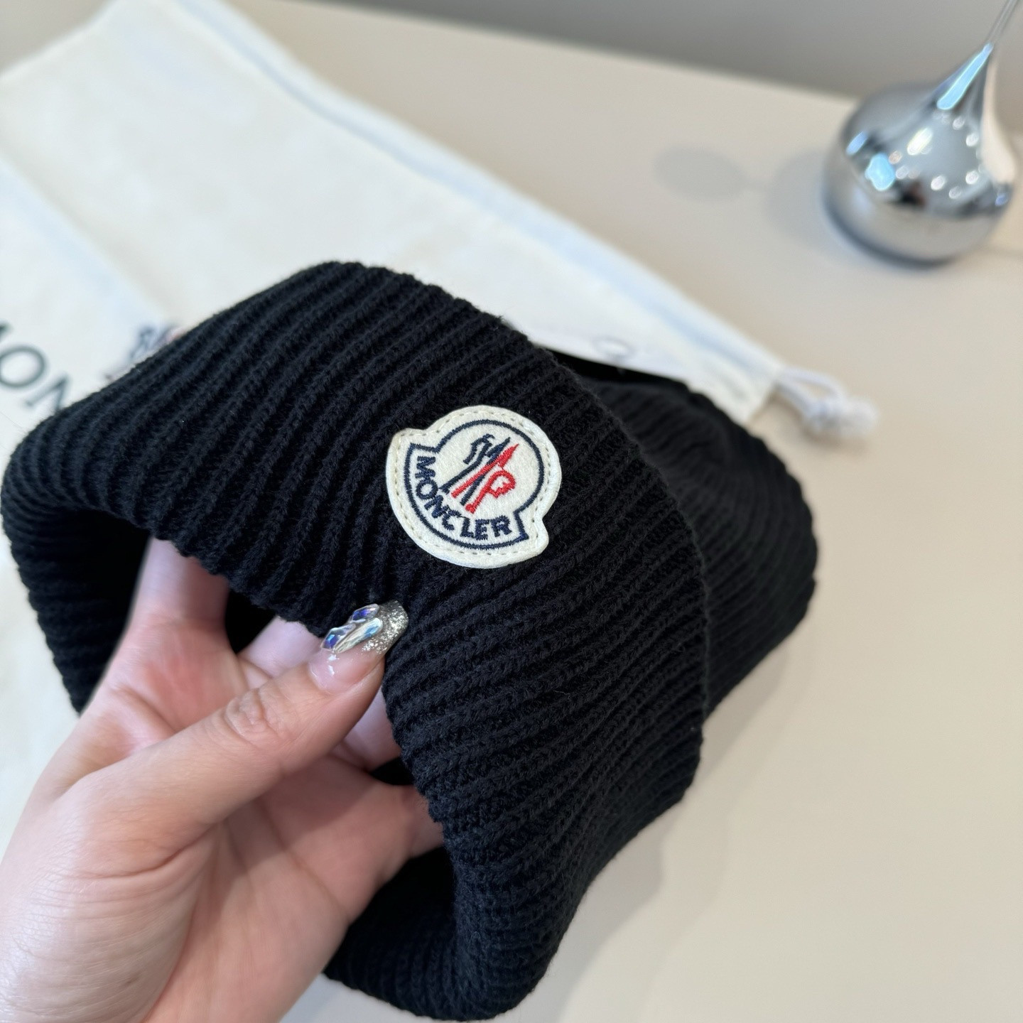 Moncler hat