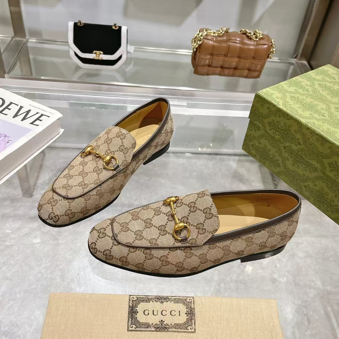 Gvc*1 leather shoes