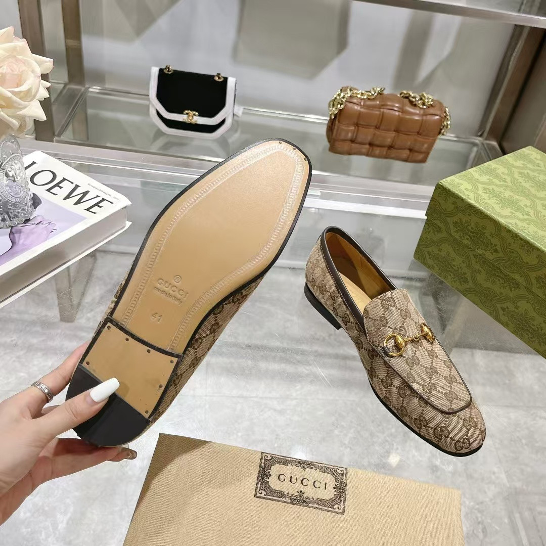 Gvc*1 leather shoes