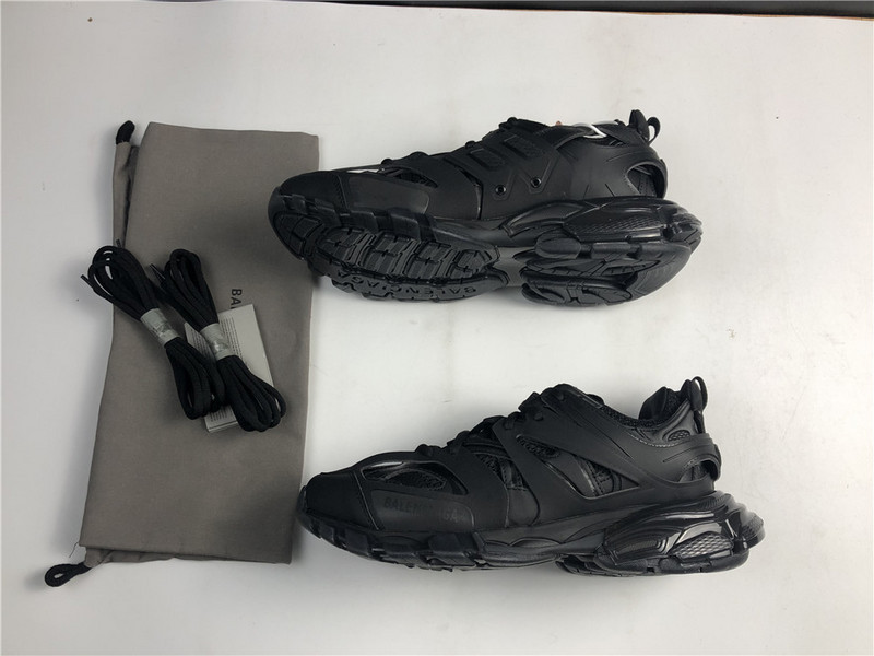 Ba1en*iaga track all black