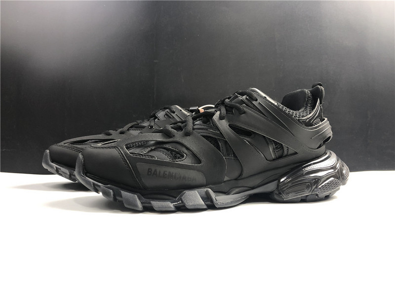 Ba1en*iaga track all black