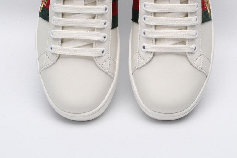 Gvc*1 ace embroidered low-top sneaker white with bee
