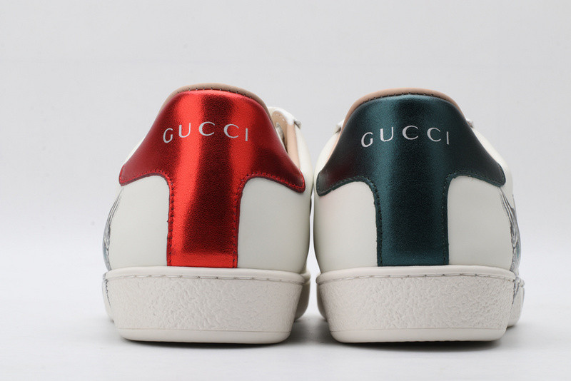 Gvc*1 ace embroidered low-top sneaker white with cat