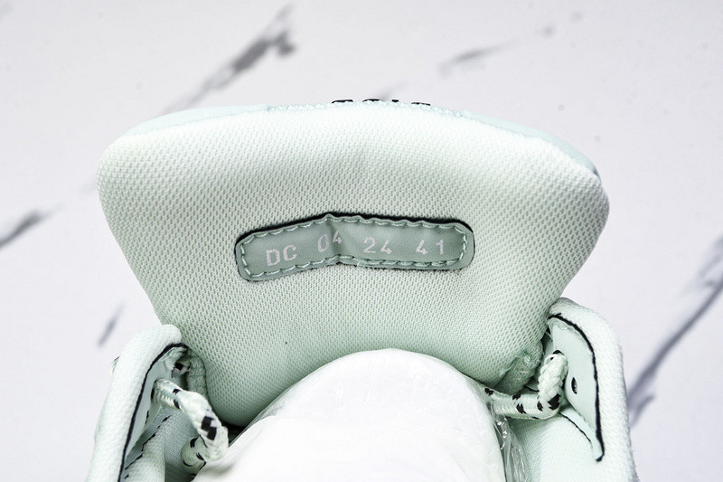 D10r b44 sneaker