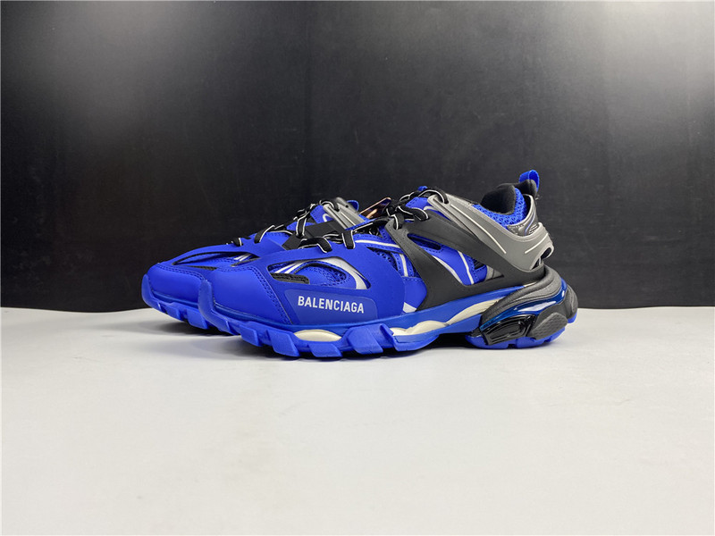 Ba1en*iaga track blue & black color