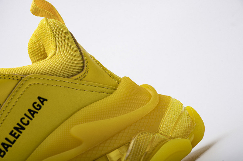 Ba1en*iaga triple s yellow