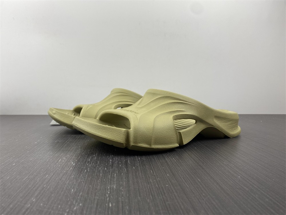 Ba1en*iaga mold slide sandal