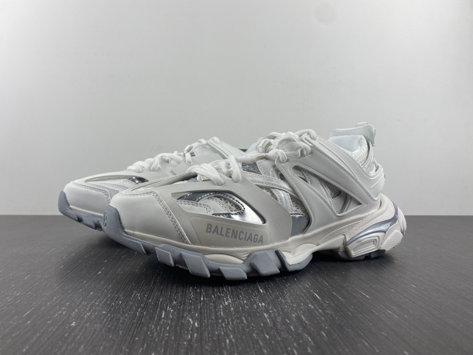 Ba1en*iaga track sneaker