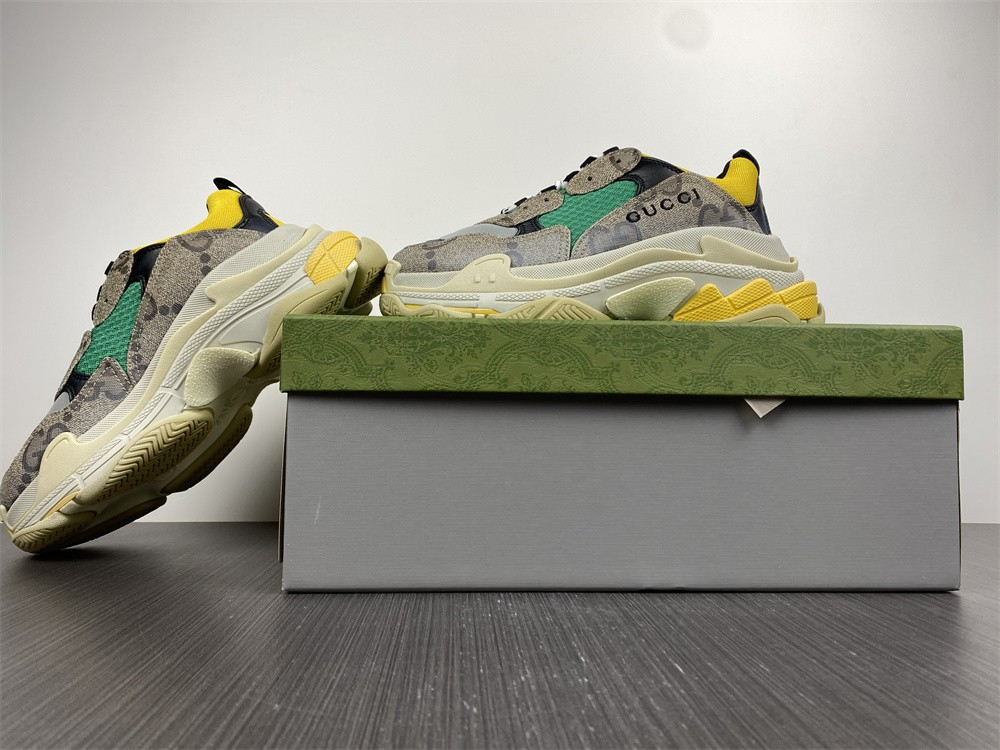 ba1en*iaga triple s Gvc*1 sneaker