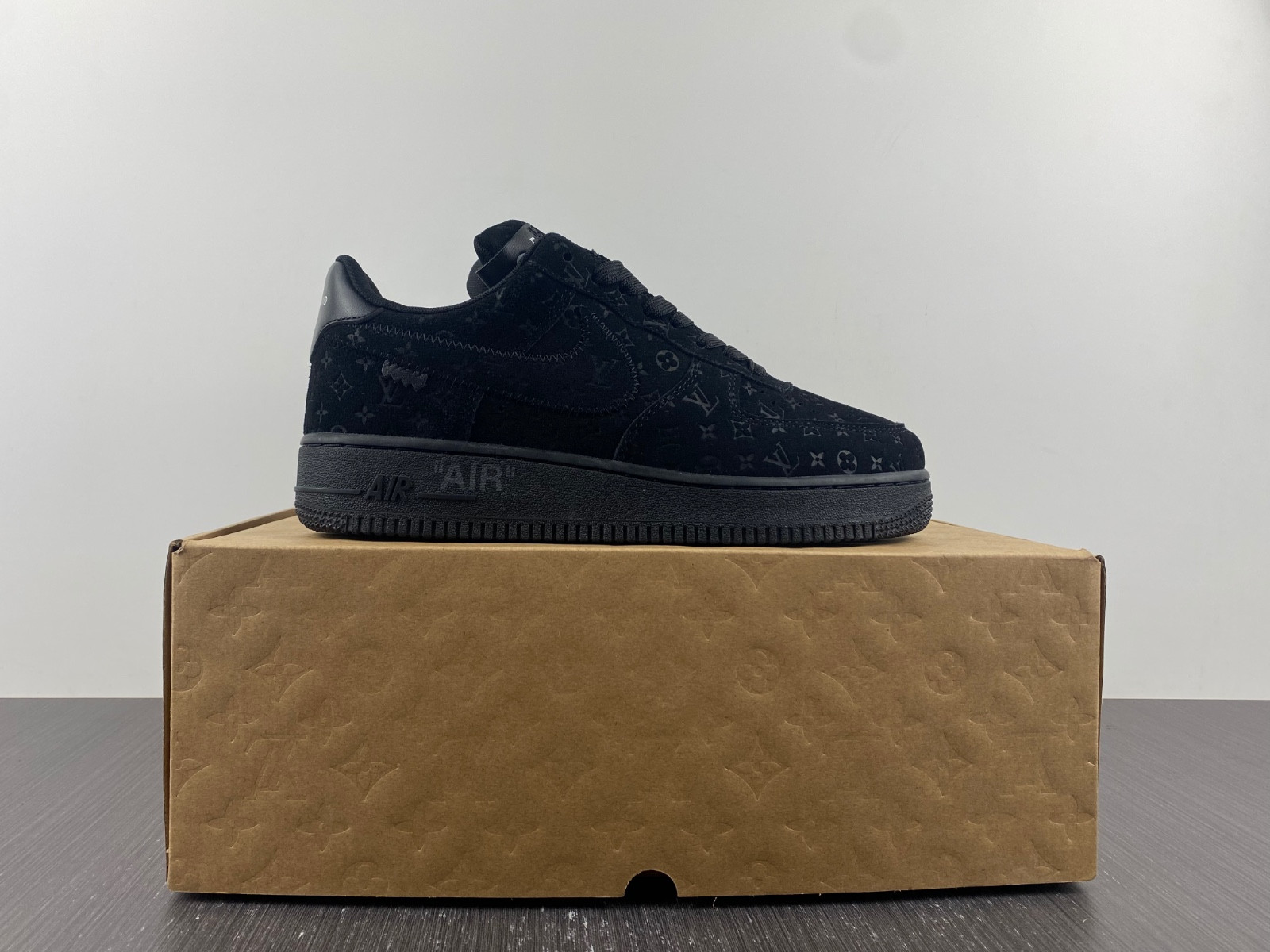 lwe sneaker