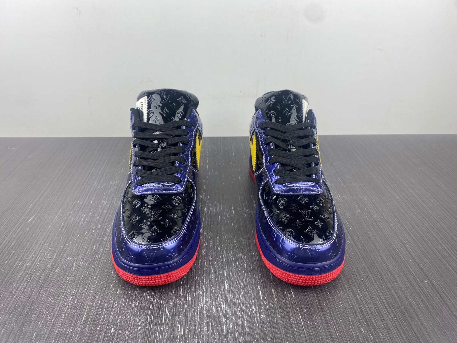 lwe sneaker