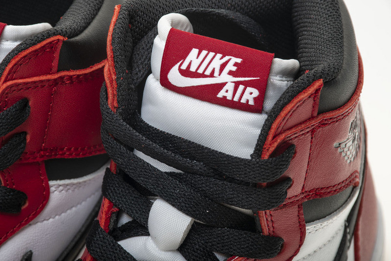 air jordan 1 retro high og chicago 555088-101