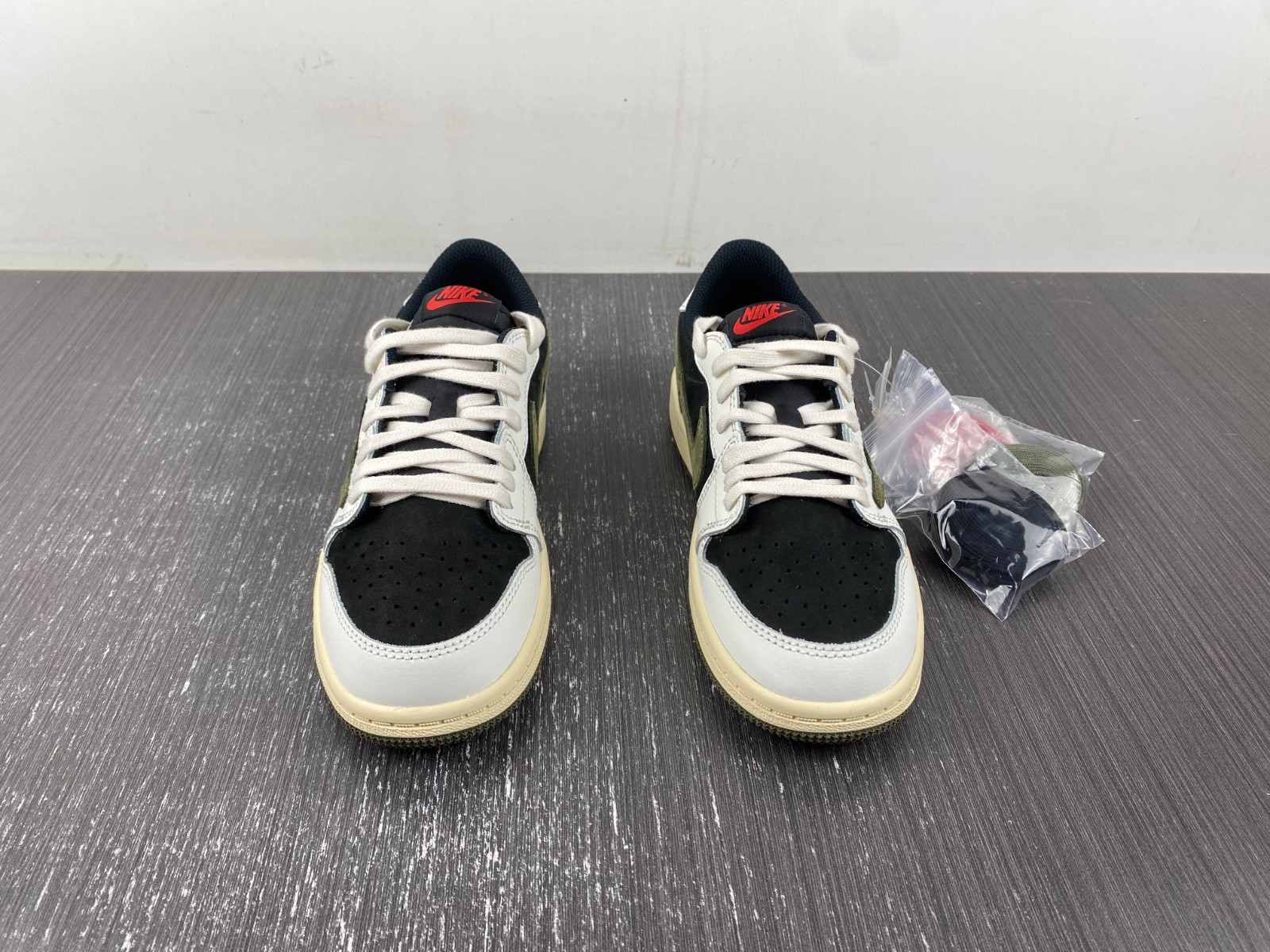 jordan 1 retro low og sp travis scott olive (ps) kids dz5909-106