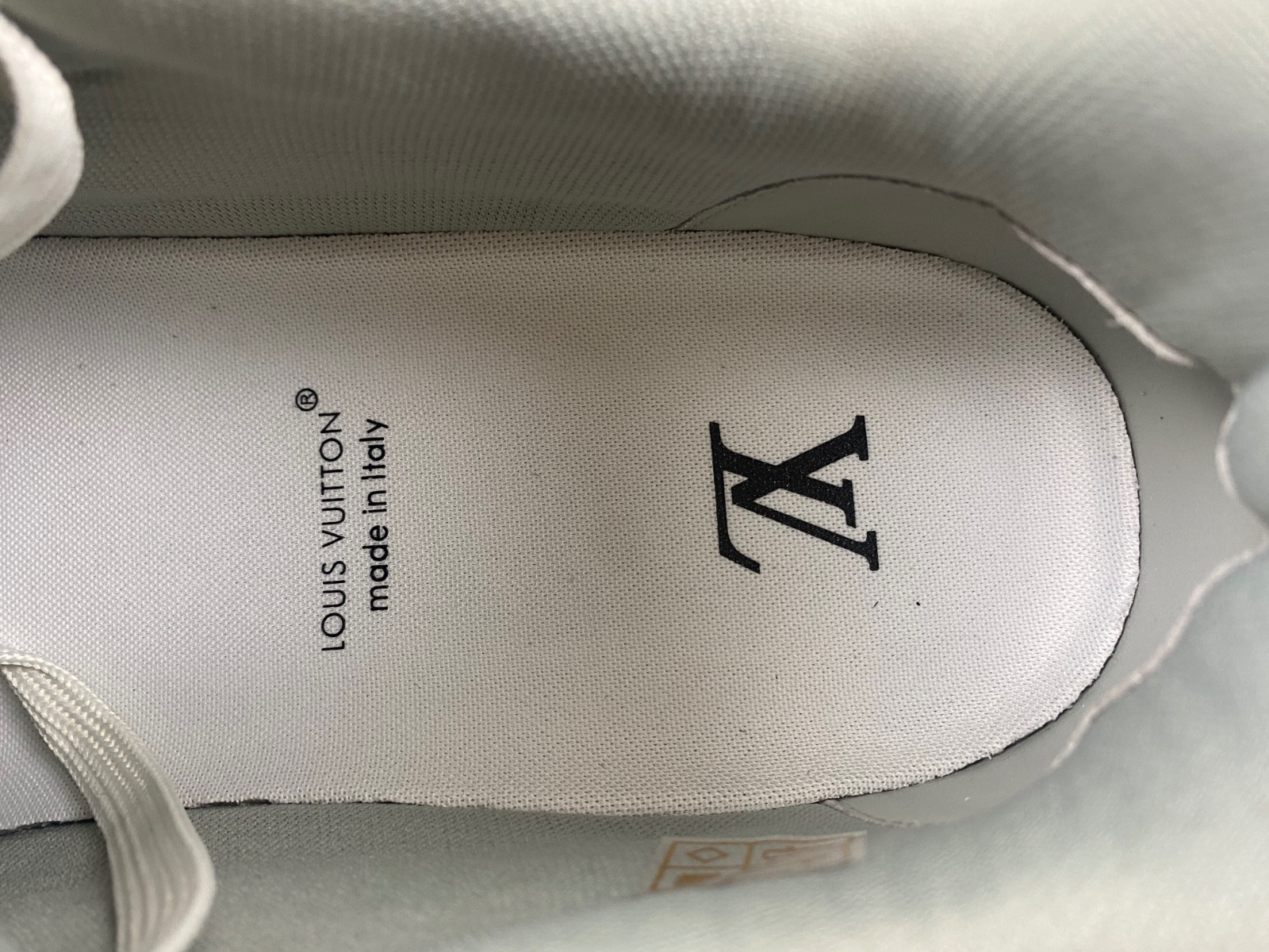 lwe sneaker