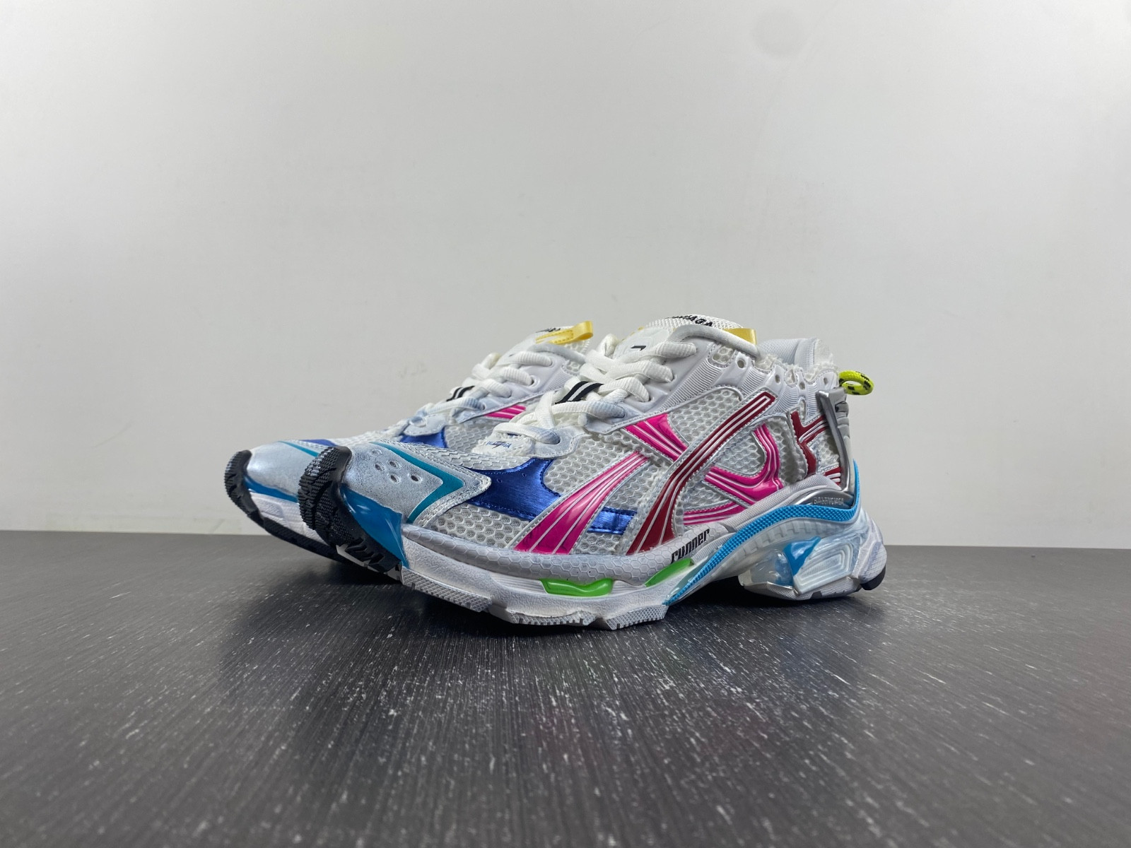 Ba*len*cia*ga runner sneaker