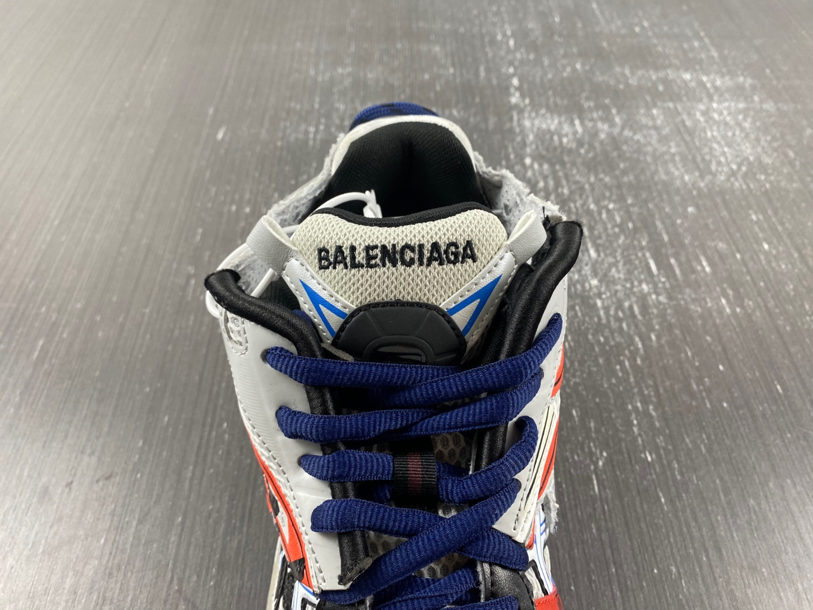 Ba*len*cia*ga runner sneaker