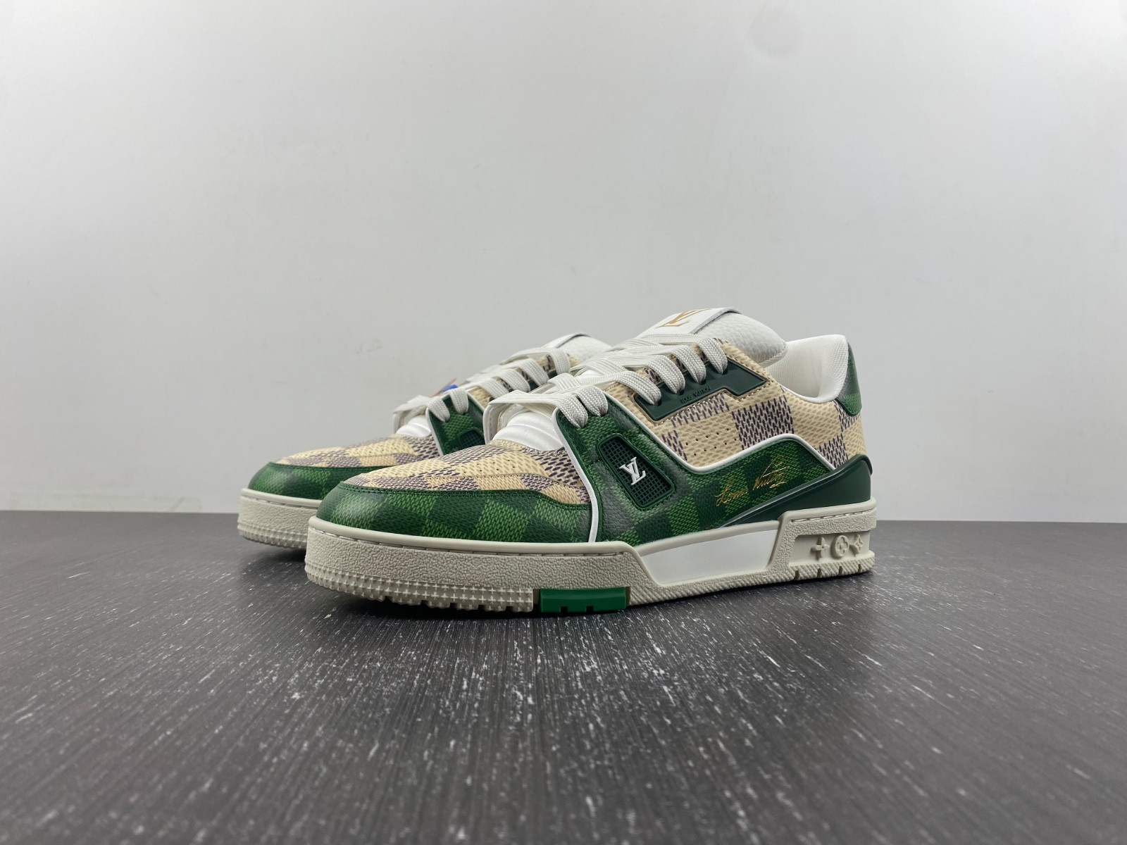 lwe sneaker