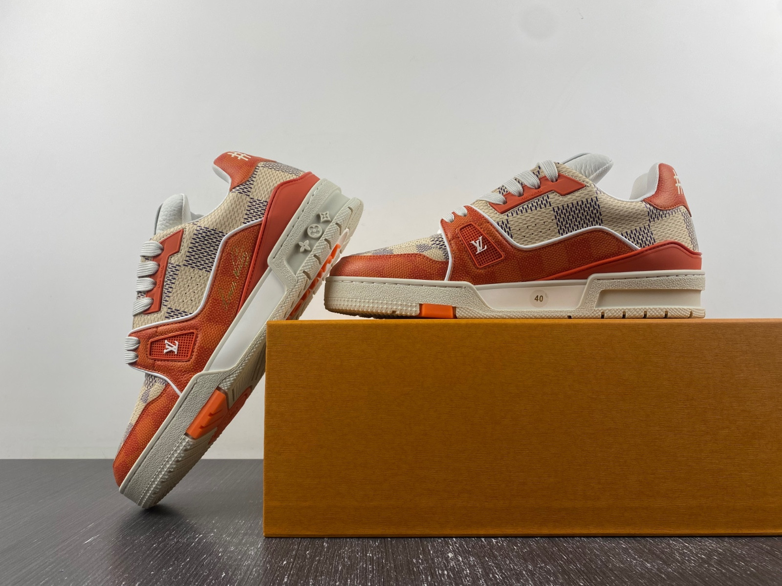 lwe sneaker